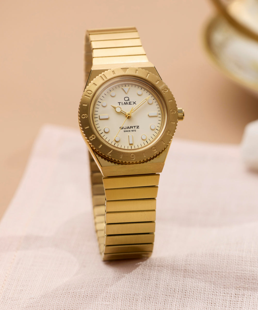 Timex Q Timex Mini 30mm Stainless Steel Expansion Band Watch