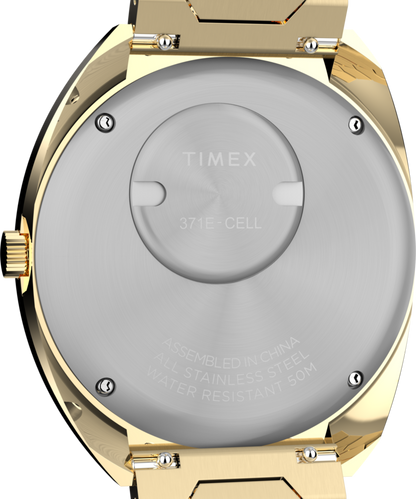 Timex Q Timex 1972 Time Machine Reissue 39mm Stainless Steel Bracelet Watch