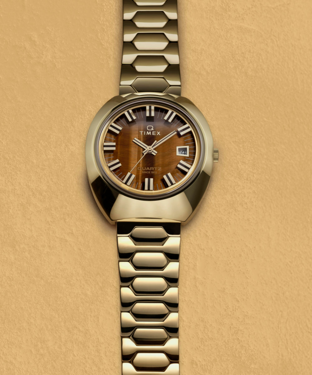 Timex Q Timex 1972 Time Machine Reissue 39mm Stainless Steel Bracelet Watch