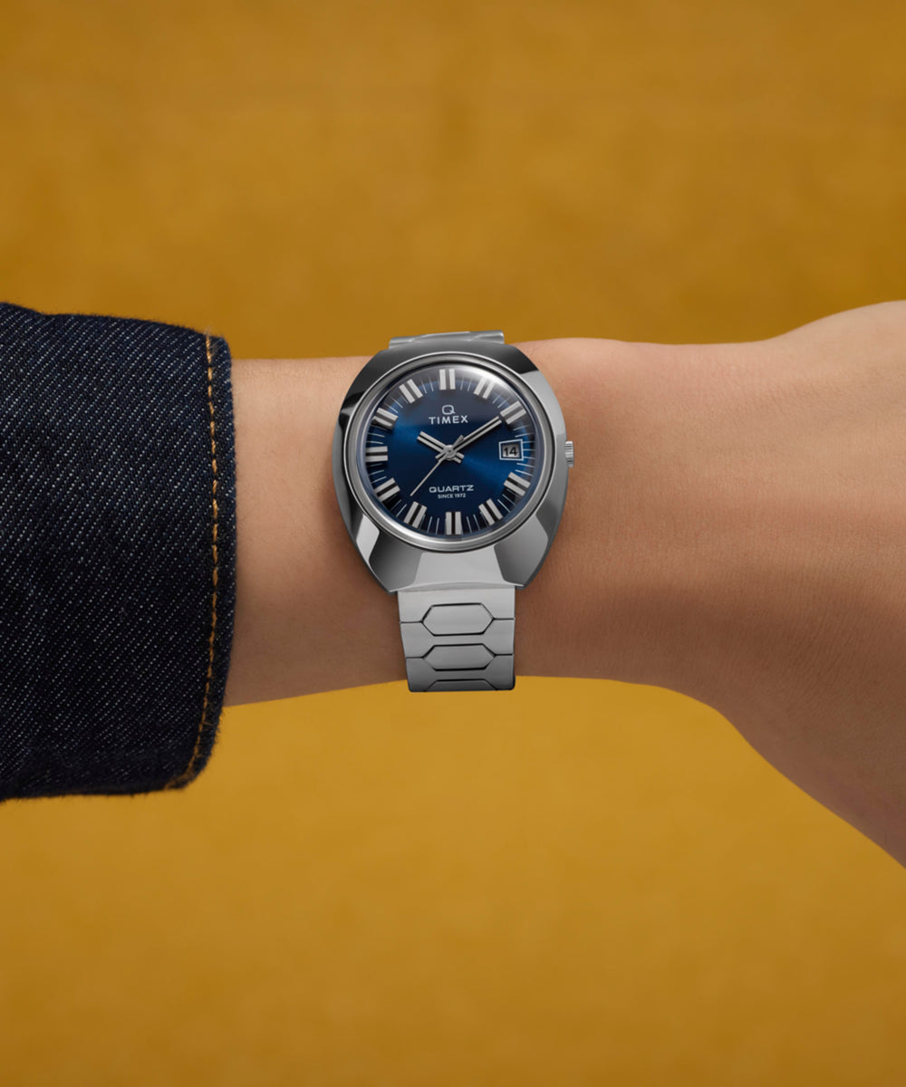 Timex Q Timex 1972 Time Machine Reissue 39mm Stainless Steel Bracelet Watch